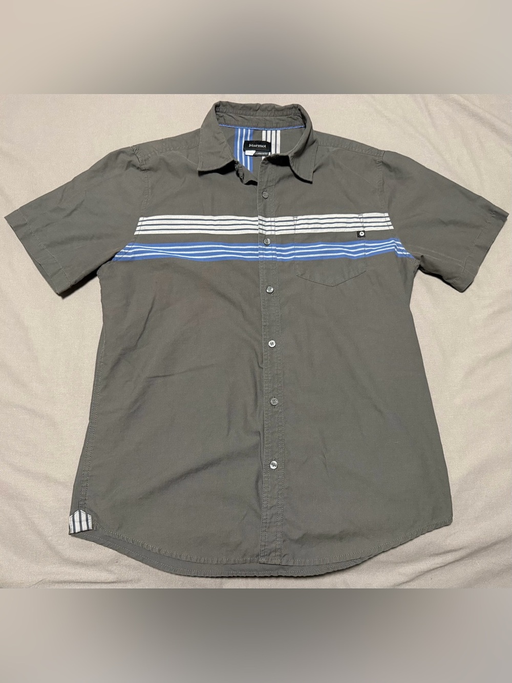 Marmot Northside Short Sleeve Button Up Shirt Mens Size Medium Gray W/ Stripes